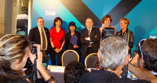 receiving TVE award for her film "Buddha collapsed out of shame" Sansebastian film festival, Spain 2007